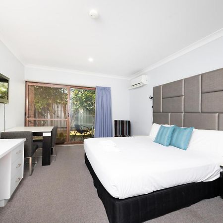 Island Palms Motor Inn Forster Buitenkant foto