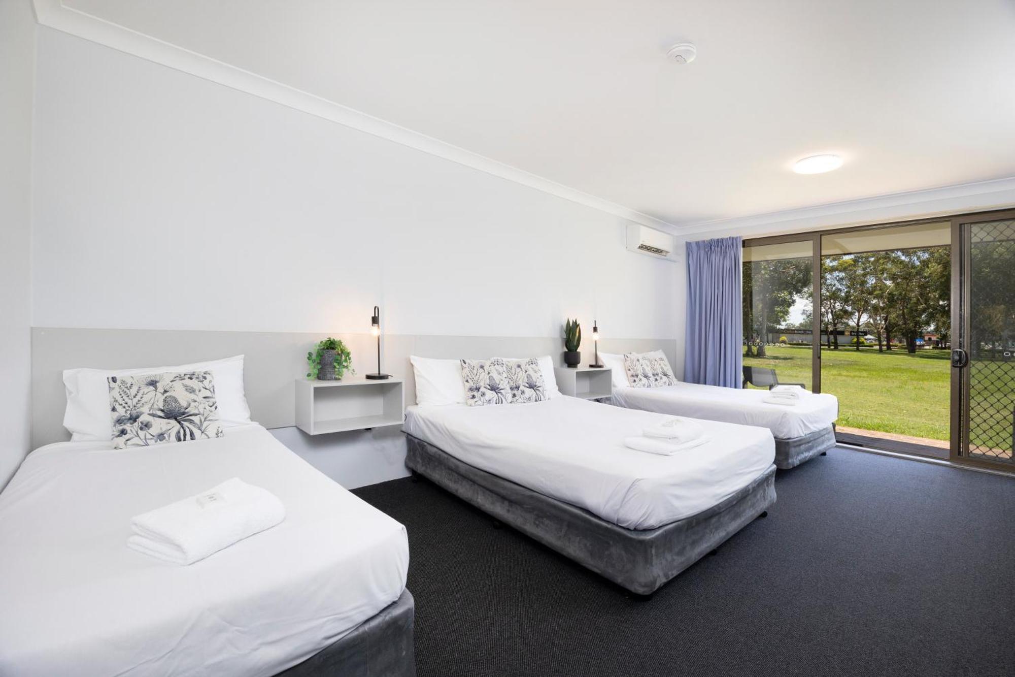 Island Palms Motor Inn Forster Buitenkant foto